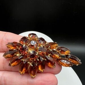 Vintage Amber Rhinestone Brooch Gold Tone Cluster Floral Navette Topaz Pin 2.25”